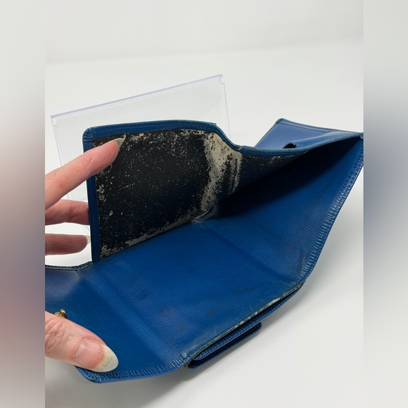 Louis Vuitton Blue Epi Compact Wallet GUC - Picture 9 of 9